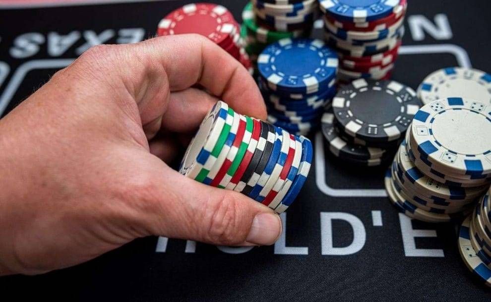 Panduan Lengkap Trik dan Tips Poker Online